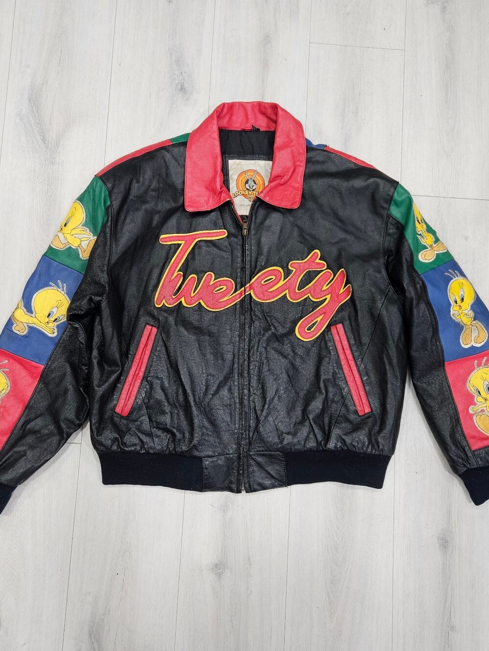 VTG Looney Tunes Tweety  Black Red Leather Jacket 1998 Warner Bros Sz L FLAWS